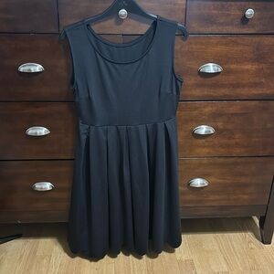 Women’s Black Pleated Dress with Scalloped Hemline Size Large